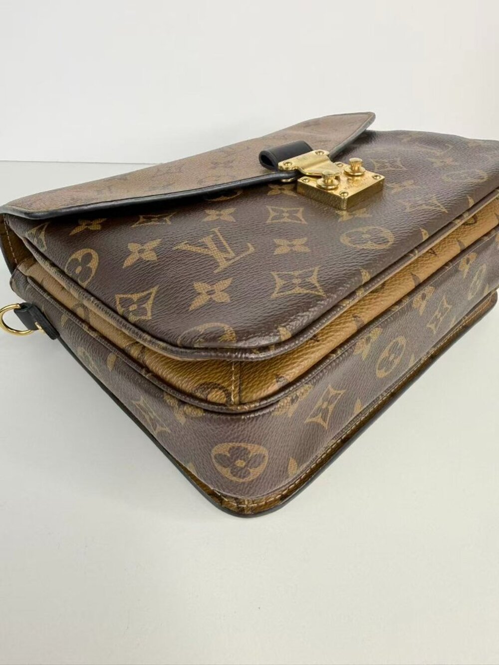 Louis Vuitton Pochette Métis MM Monogram Reverse Canvas Crossbody Shoulder Bag - Picture 8 of 13